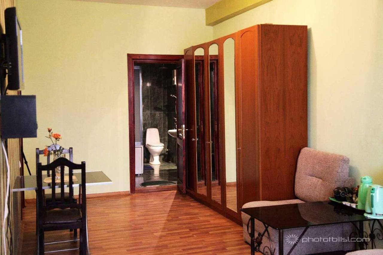 Niko'S Apartments On Shartava Street Tbilissi Chambre photo